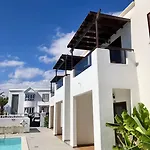 Aparthotel La Laguneta