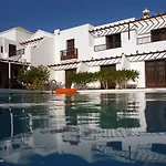 Aparthotel La Laguneta