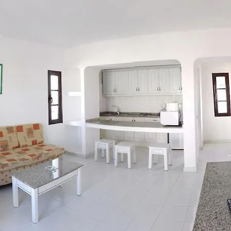 La Laguneta Aparthotel